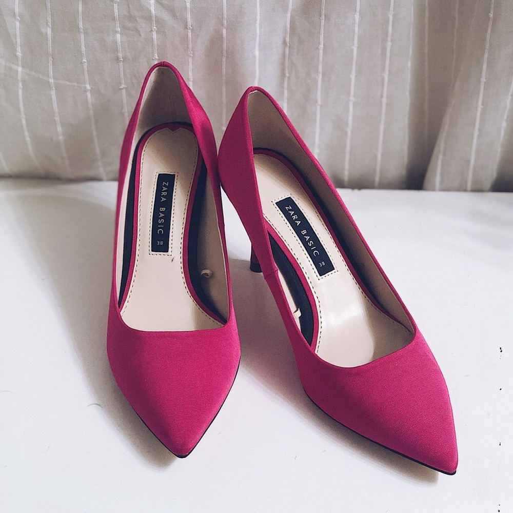 NEVER WORN ** Zara pink kitten heels